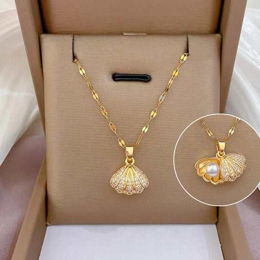 Shell Pearl Rhinestone Women’s Necklace